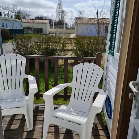 Campsite 36 Camping Les Prairies Du Lac Apremont (Vendee)