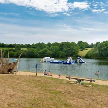 Campsite 36 Camping Les Prairies Du Lac Apremont (Vendee)